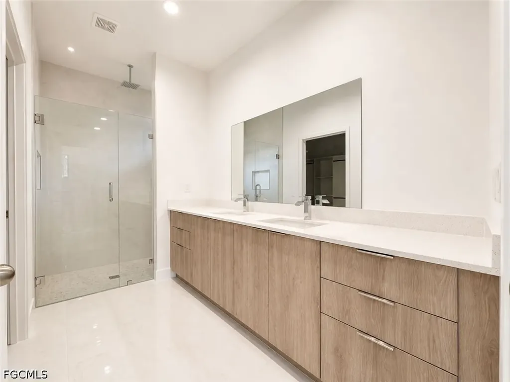 8034 Life Circle Labelle FL 33935
