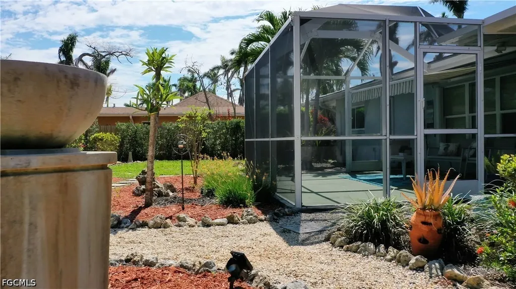 253 Bayshore Drive Cape Coral FL 33904