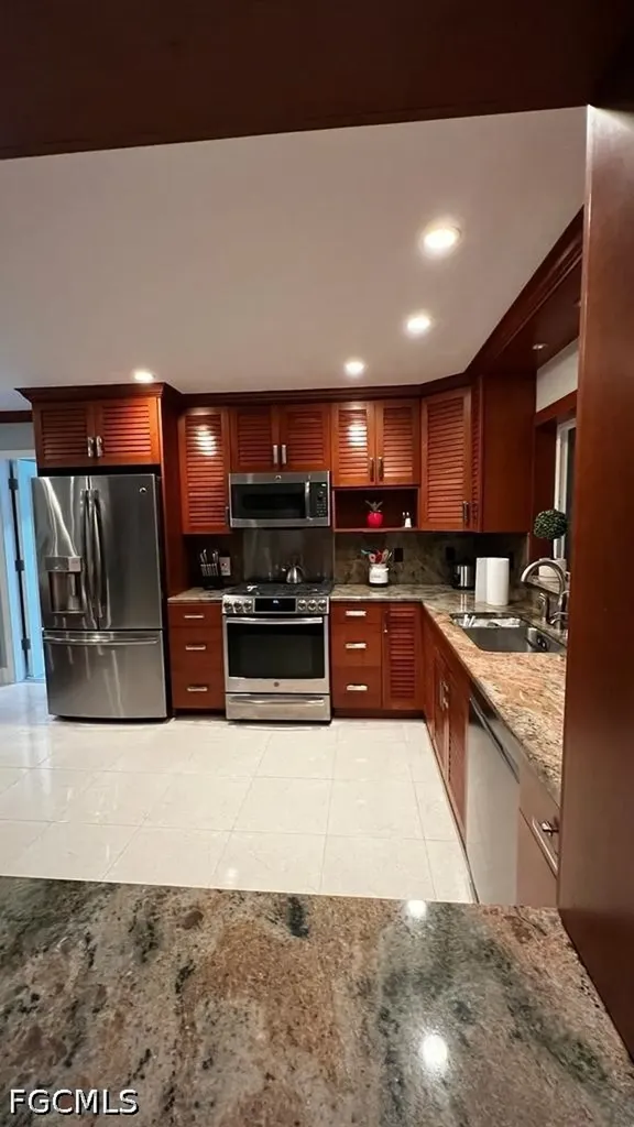 253 Bayshore Drive Cape Coral FL 33904