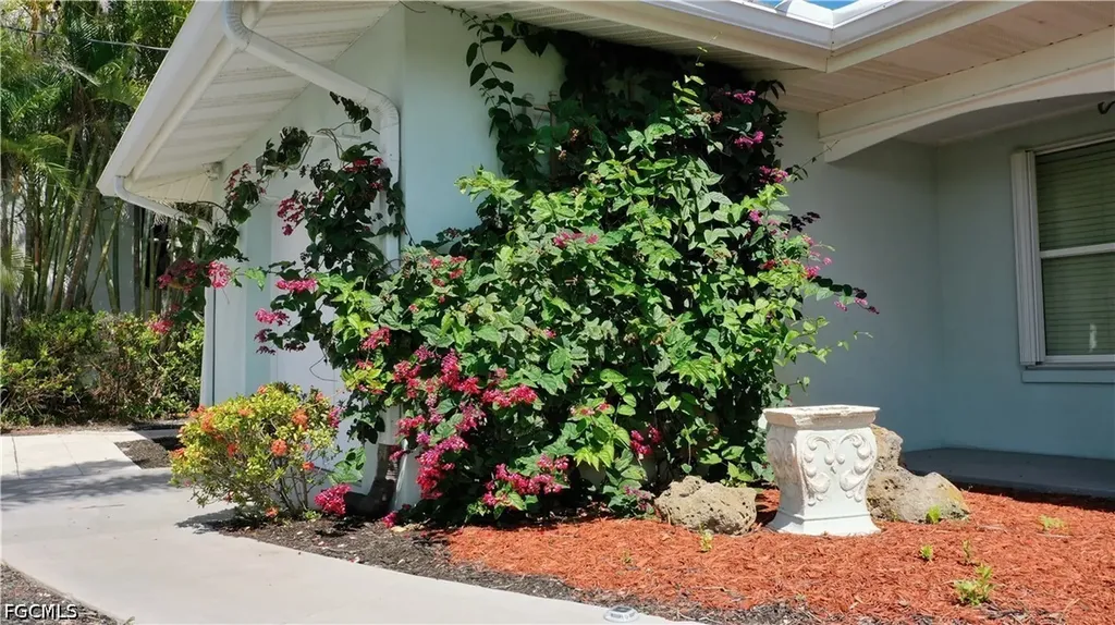 253 Bayshore Drive Cape Coral FL 33904