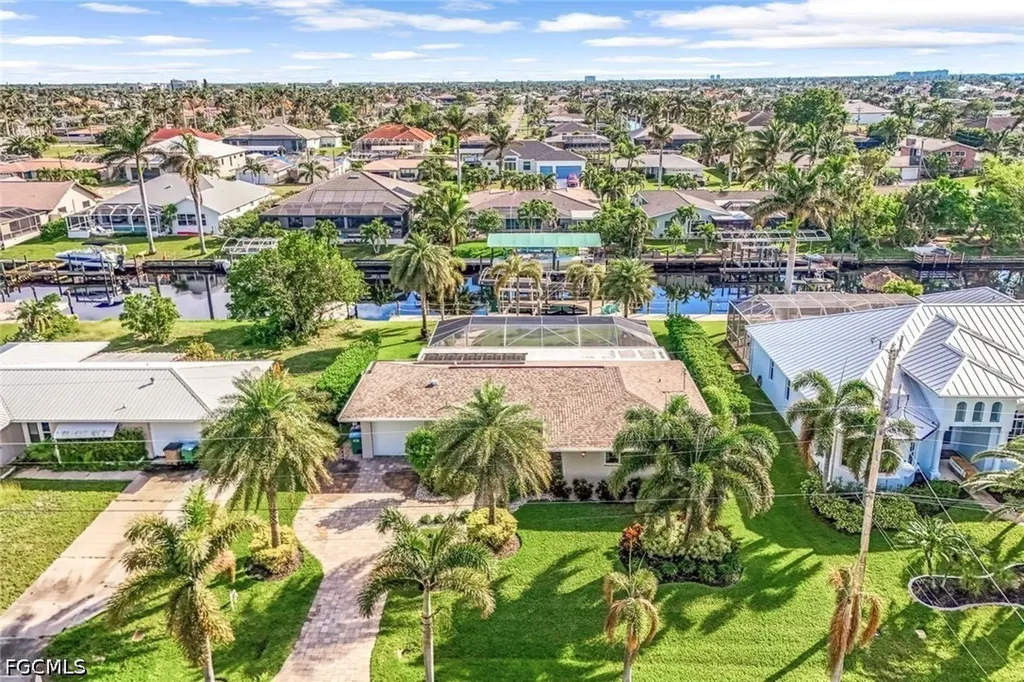 5205 SW 3rd Avenue Cape Coral FL 33914