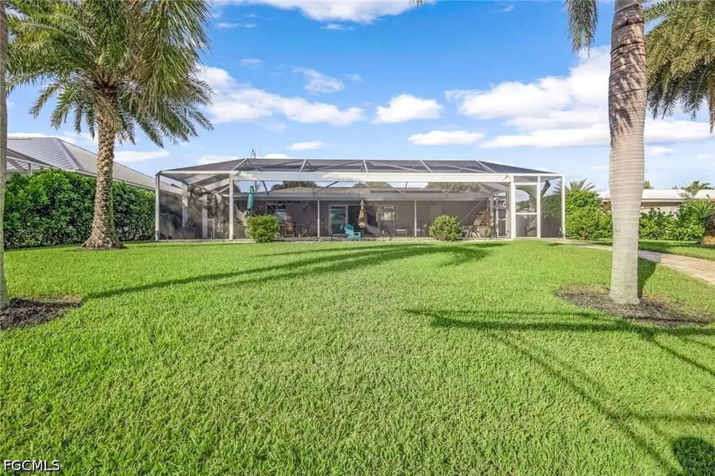 5205 SW 3rd Avenue Cape Coral FL 33914