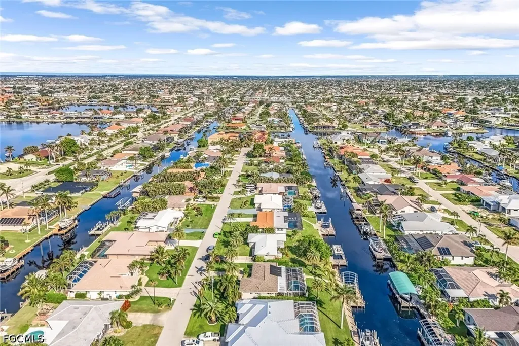 5205 SW 3rd Avenue Cape Coral FL 33914