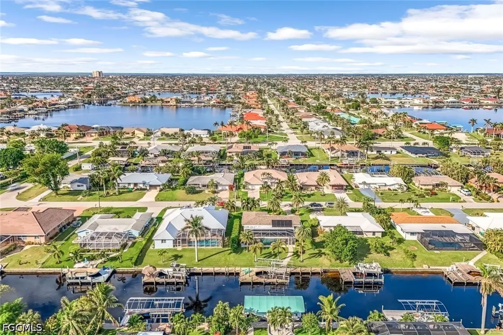 5205 SW 3rd Avenue Cape Coral FL 33914