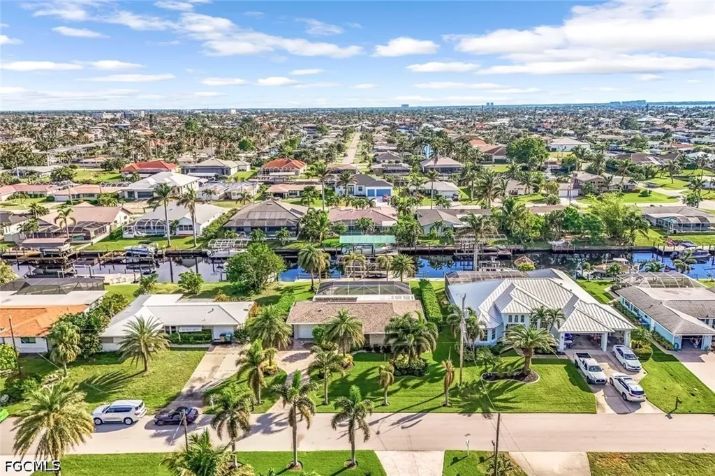 5205 SW 3rd Avenue Cape Coral FL 33914