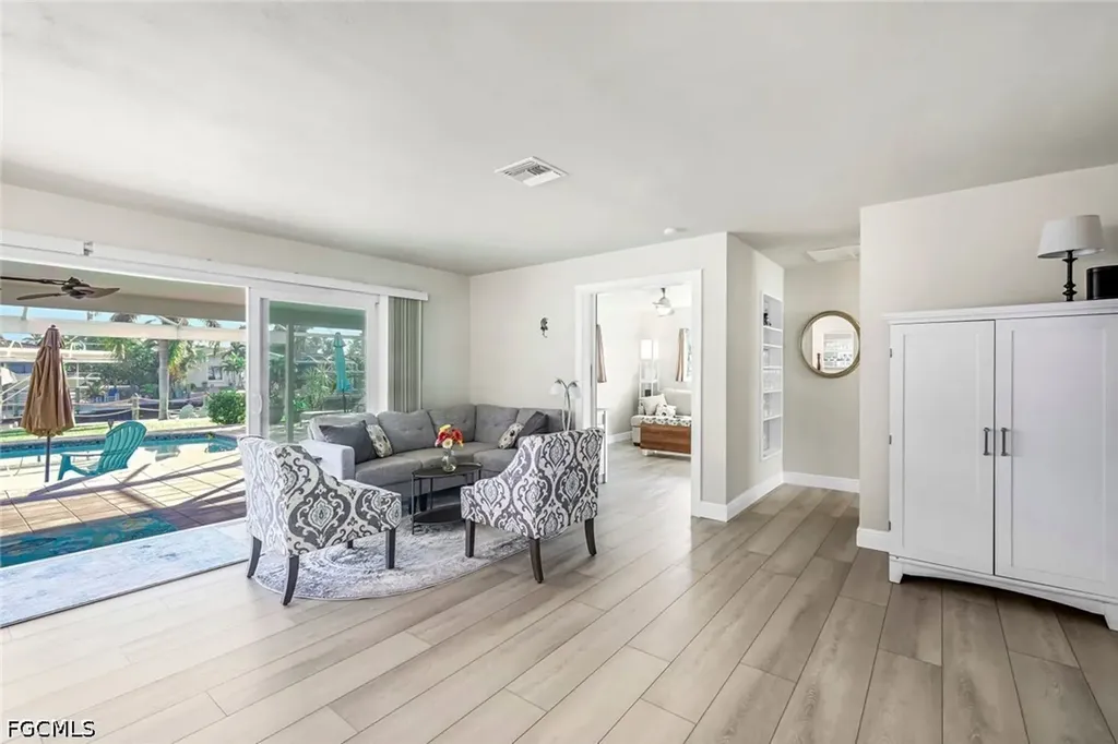 5205 SW 3rd Avenue Cape Coral FL 33914