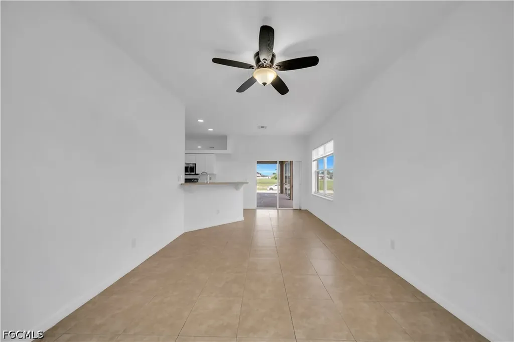 21 Kismet Parkway E Cape Coral FL 33909