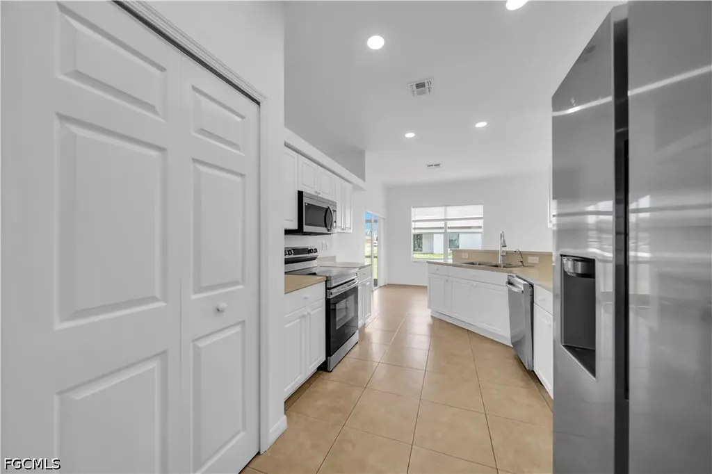 21 Kismet Parkway E Cape Coral FL 33909