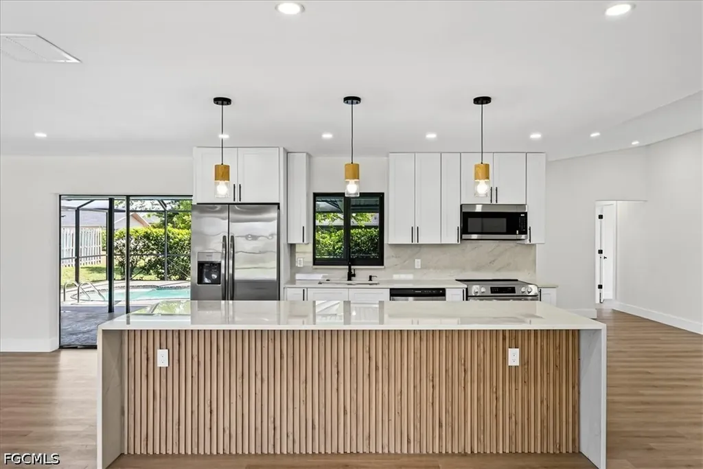911 SE 16th Terrace Cape Coral FL 33990