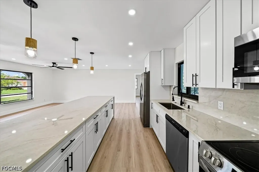 911 SE 16th Terrace Cape Coral FL 33990