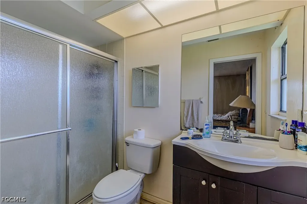 1112 SE 13th Place Cape Coral FL 33990