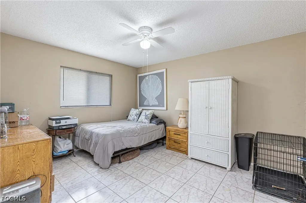 1112 SE 13th Place Cape Coral FL 33990