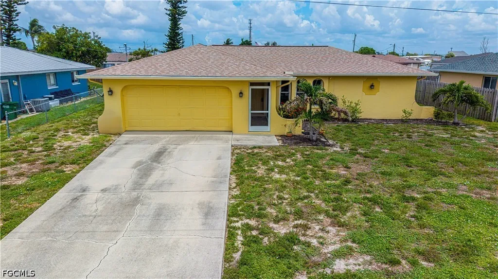 1112 SE 13th Place Cape Coral FL 33990