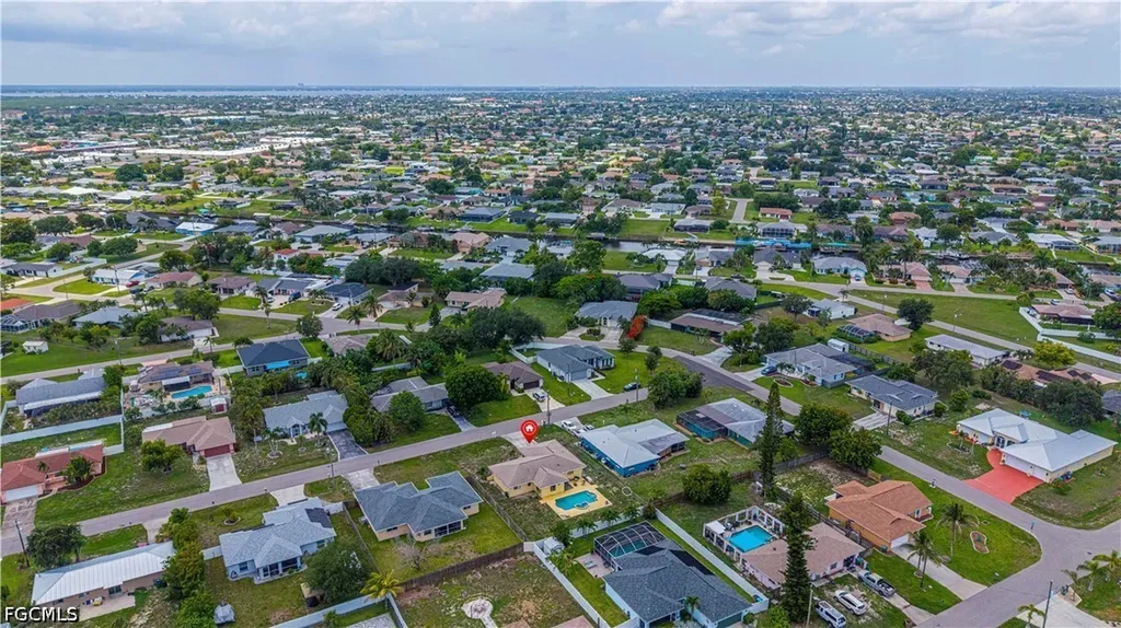 1112 SE 13th Place Cape Coral FL 33990