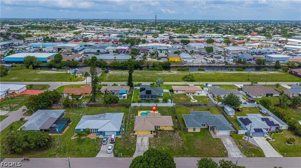 1112 SE 13th Place Cape Coral FL 33990
