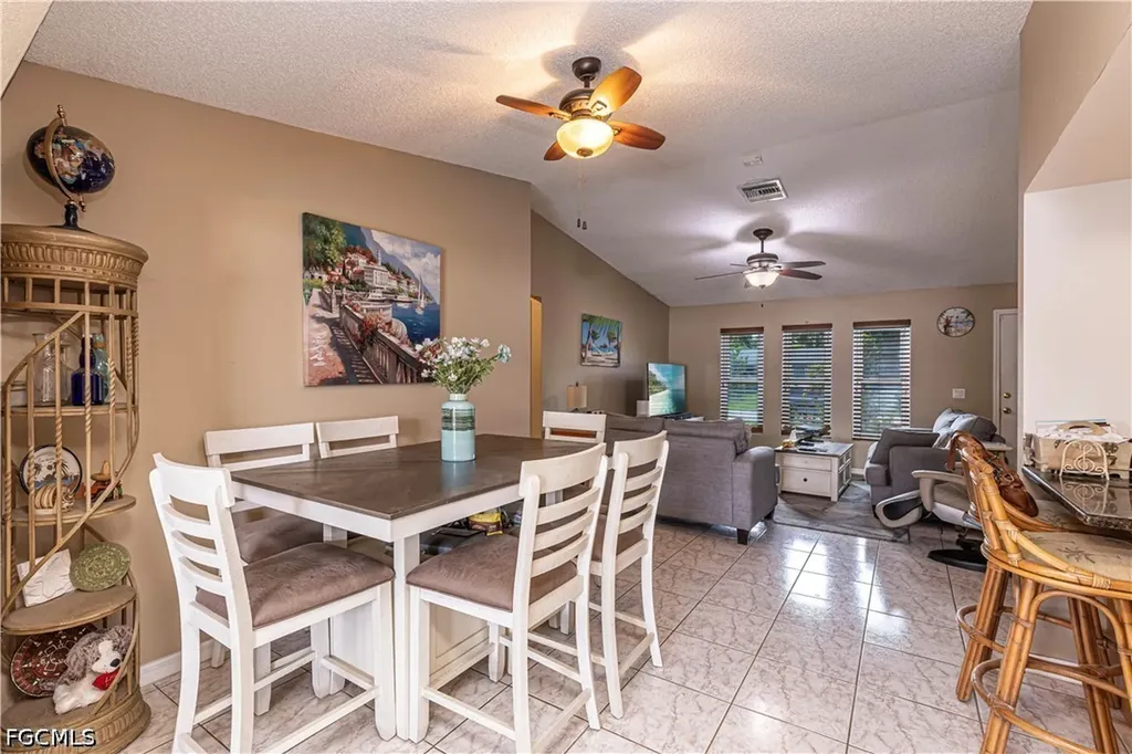 1112 SE 13th Place Cape Coral FL 33990