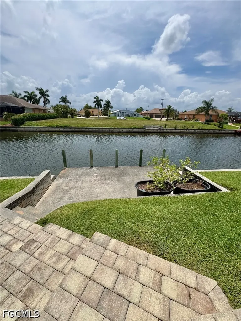 3829 SW 17th Place Cape Coral FL 33914