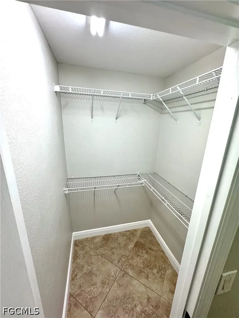 3829 SW 17th Place Cape Coral FL 33914