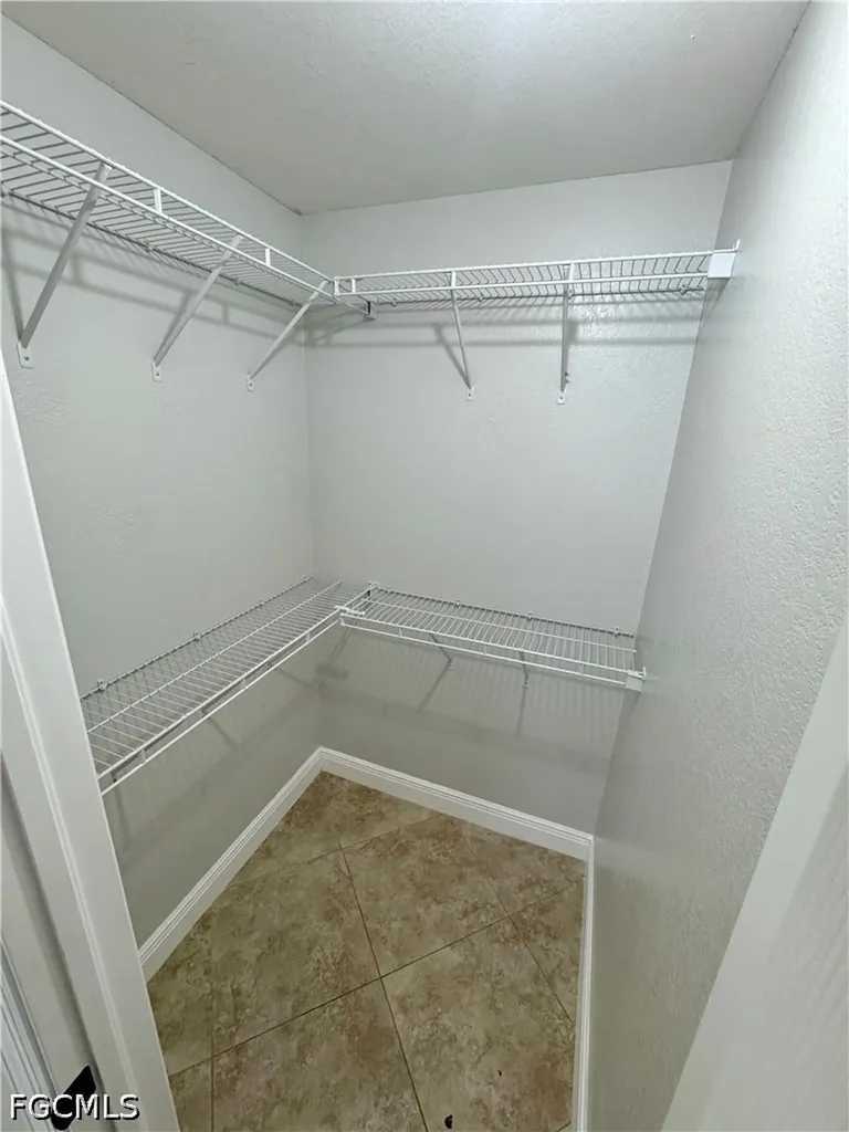 3829 SW 17th Place Cape Coral FL 33914