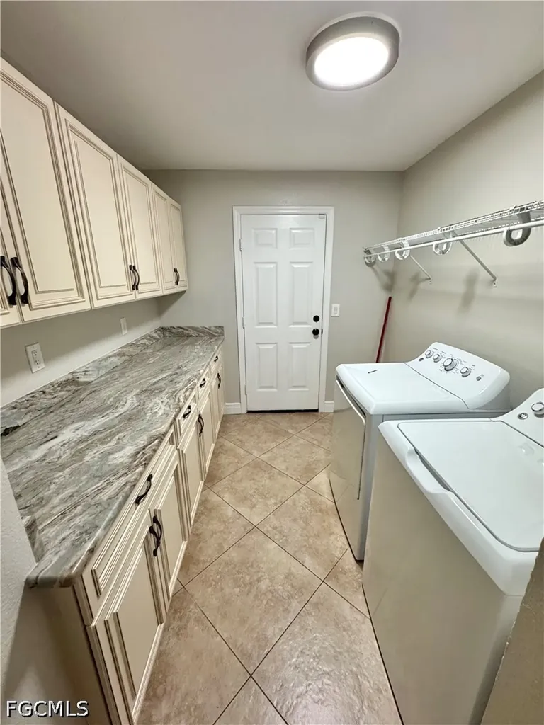 3829 SW 17th Place Cape Coral FL 33914