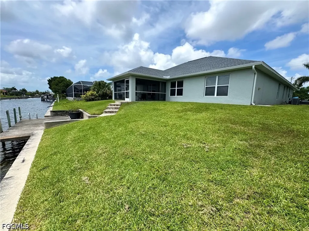 3829 SW 17th Place Cape Coral FL 33914