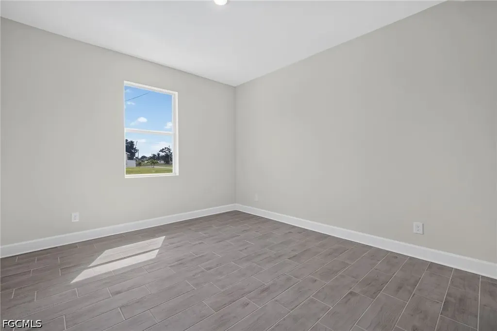 536 NW 18th Avenue Cape Coral FL 33993