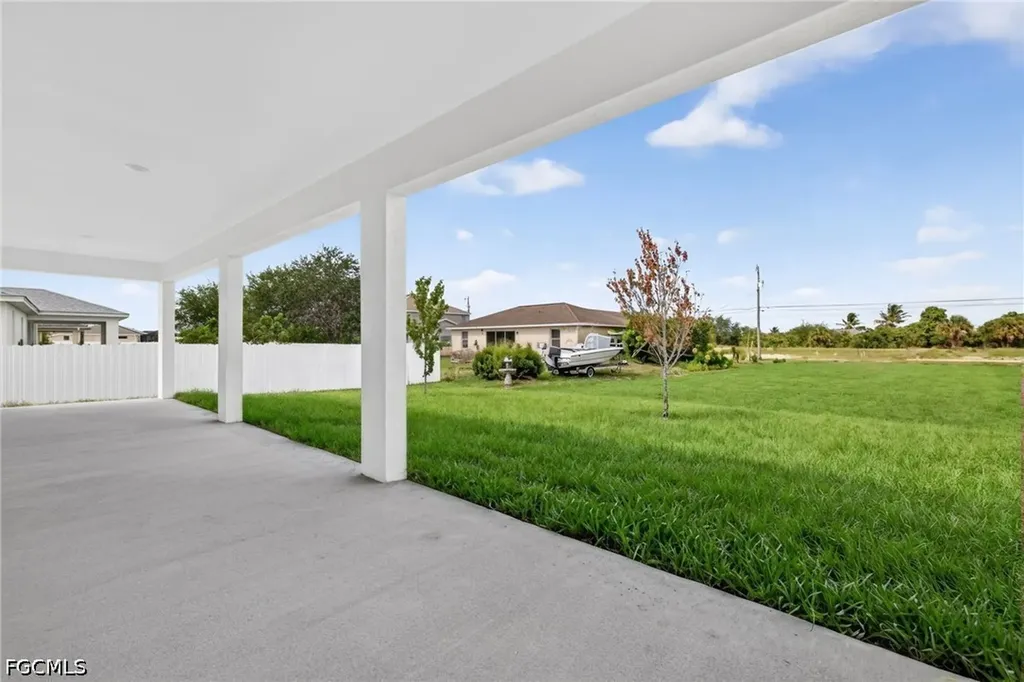 536 NW 18th Avenue Cape Coral FL 33993