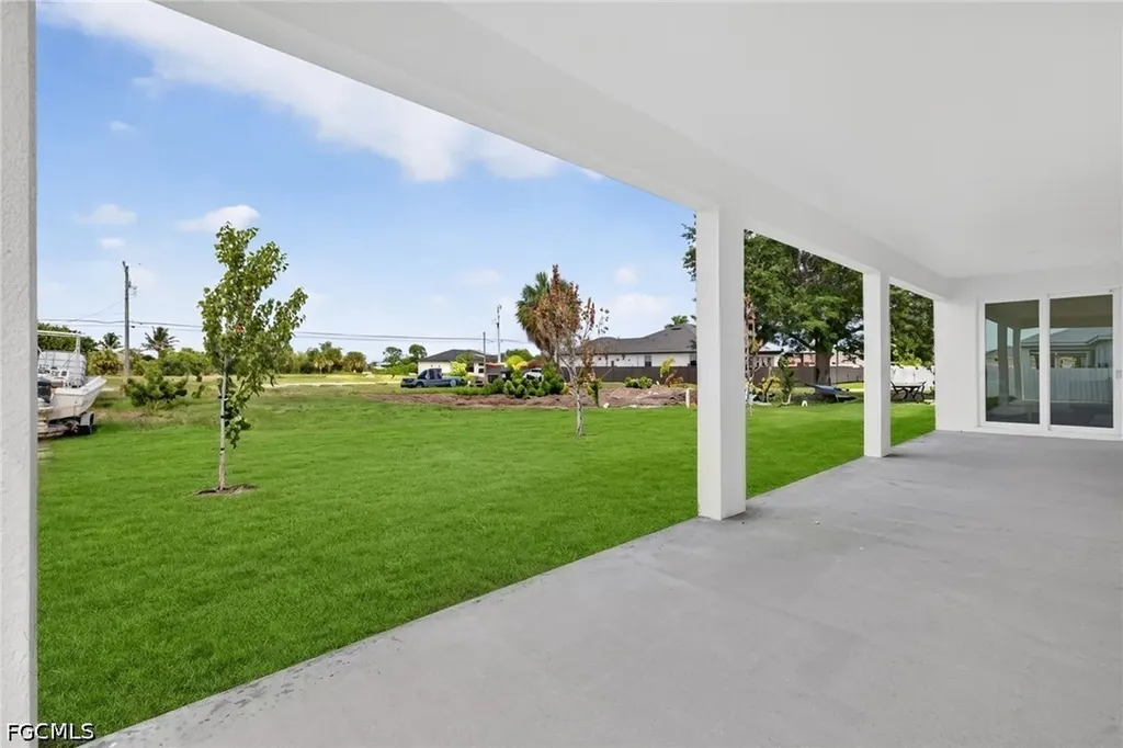 536 NW 18th Avenue Cape Coral FL 33993