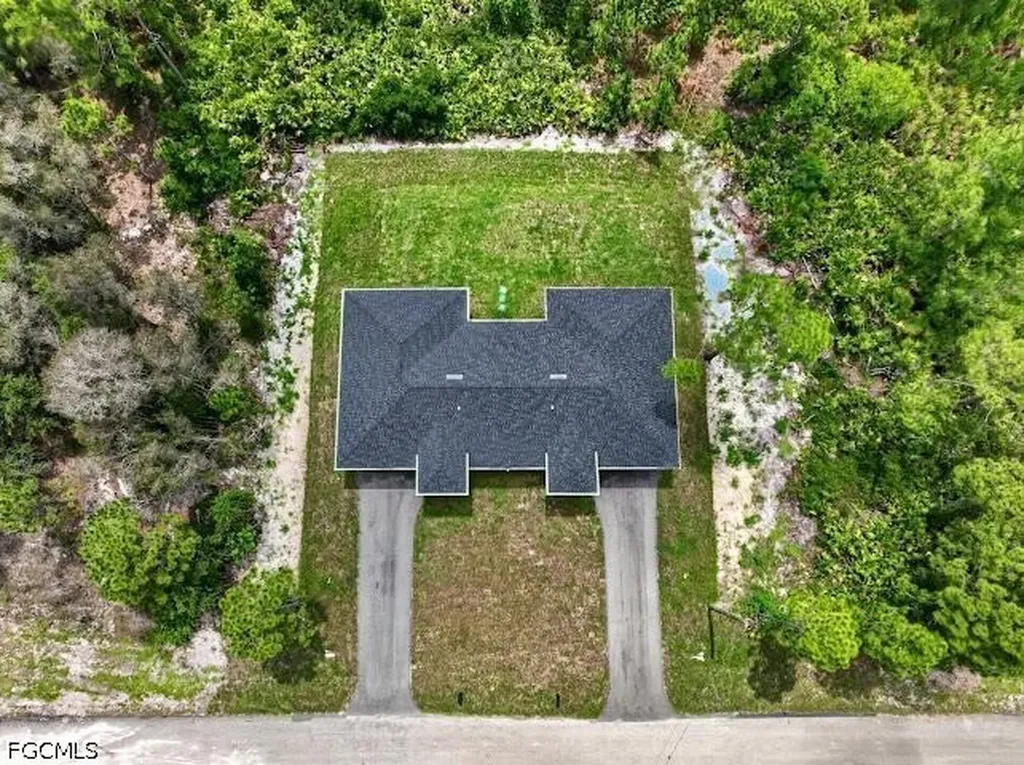928-930 Hepburn Avenue Lehigh Acres FL 33974