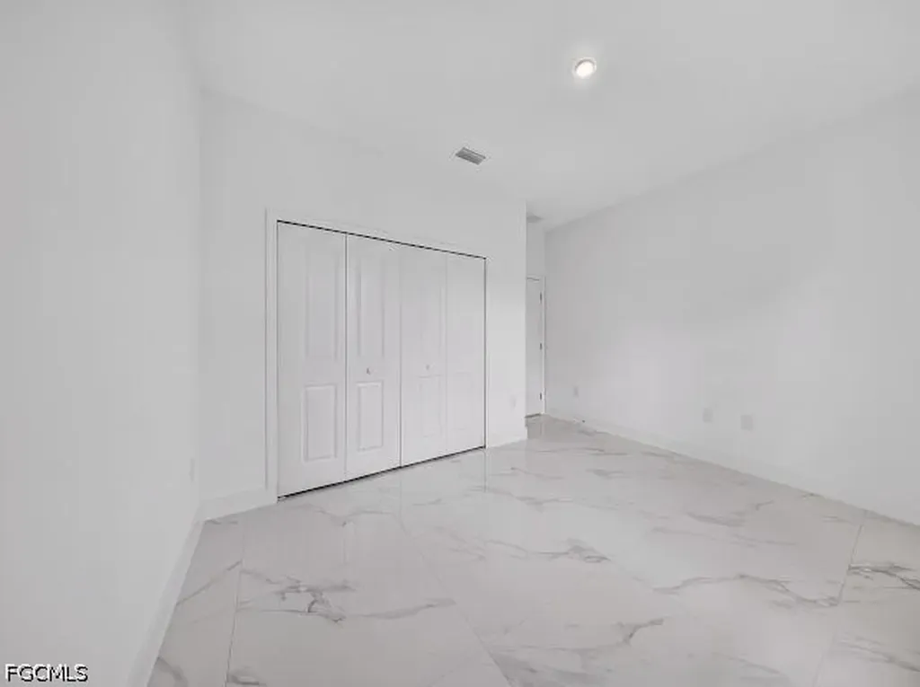 928-930 Hepburn Avenue Lehigh Acres FL 33974