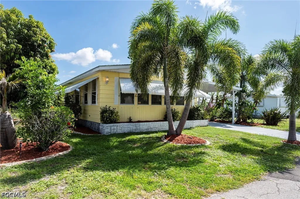 513 Timber Lane S North Fort Myers FL 33917