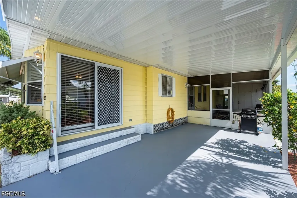 513 Timber Lane S North Fort Myers FL 33917