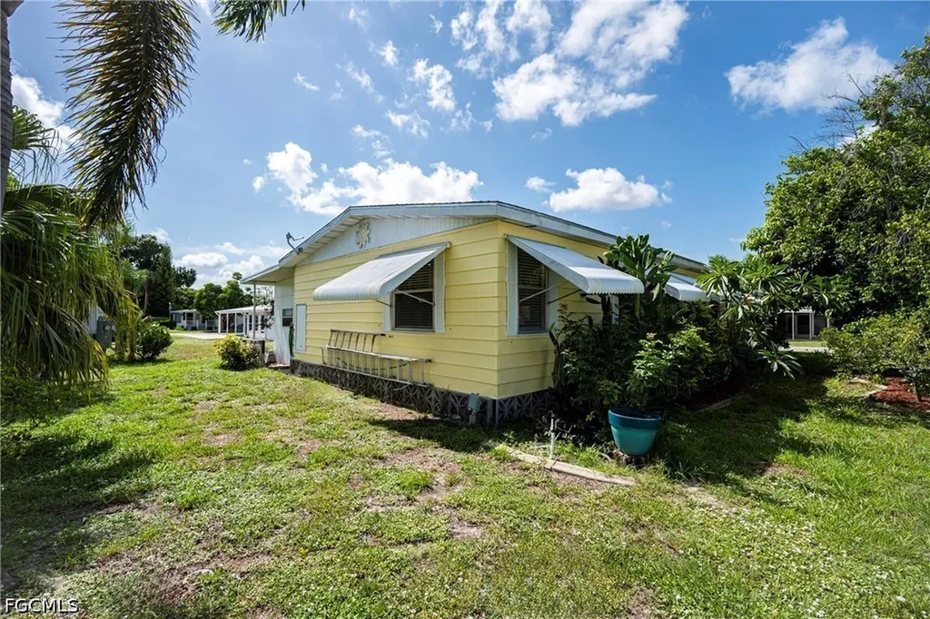 513 Timber Lane S North Fort Myers FL 33917