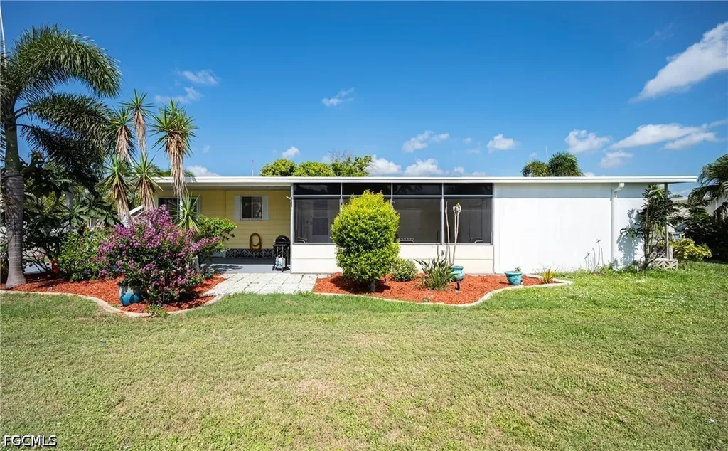 513 Timber Lane S North Fort Myers FL 33917