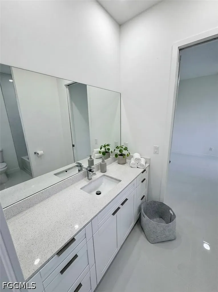 4121 NW 22nd Street Cape Coral FL 33993