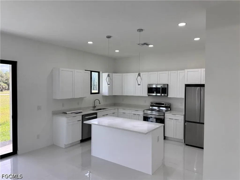 4121 NW 22nd Street Cape Coral FL 33993