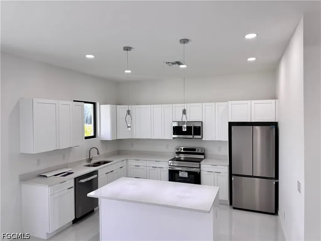 4121 NW 22nd Street Cape Coral FL 33993