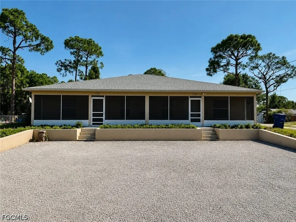 4718/4720 Golfview Boulevard Lehigh Acres FL 33973