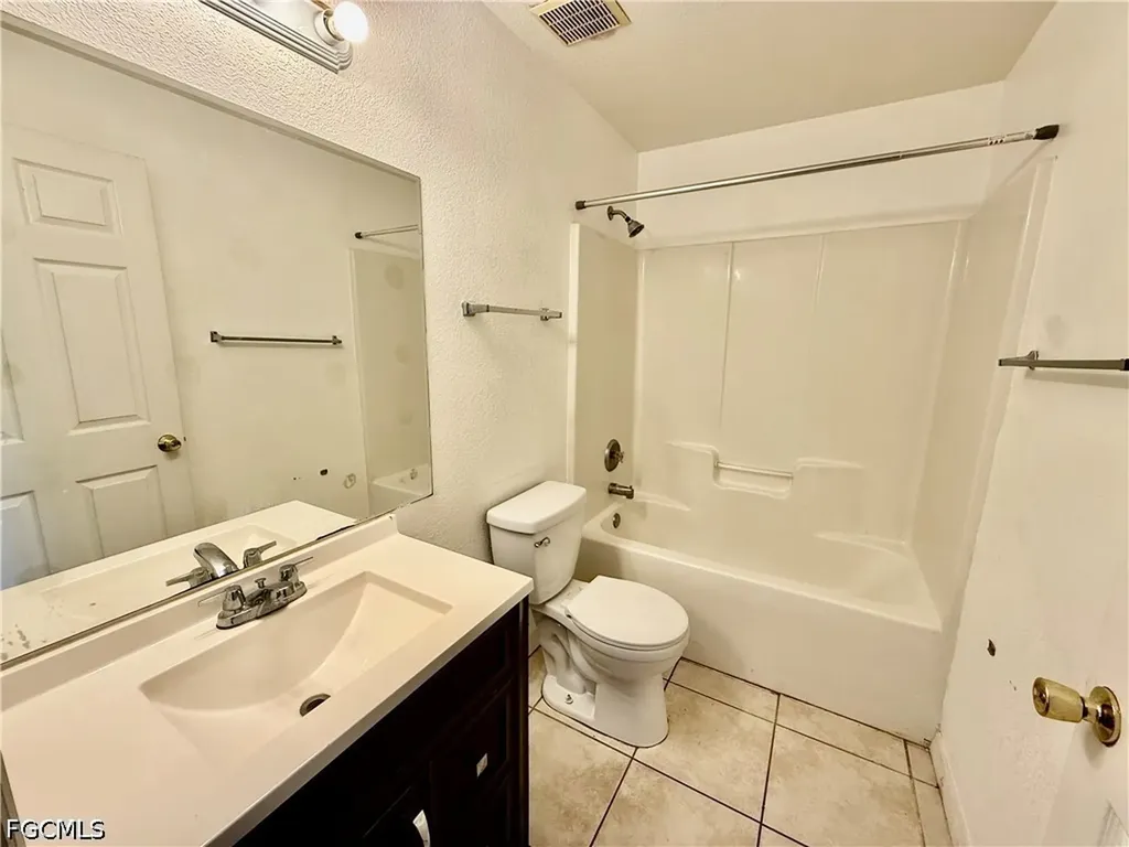 4718/4720 Golfview Boulevard Lehigh Acres FL 33973