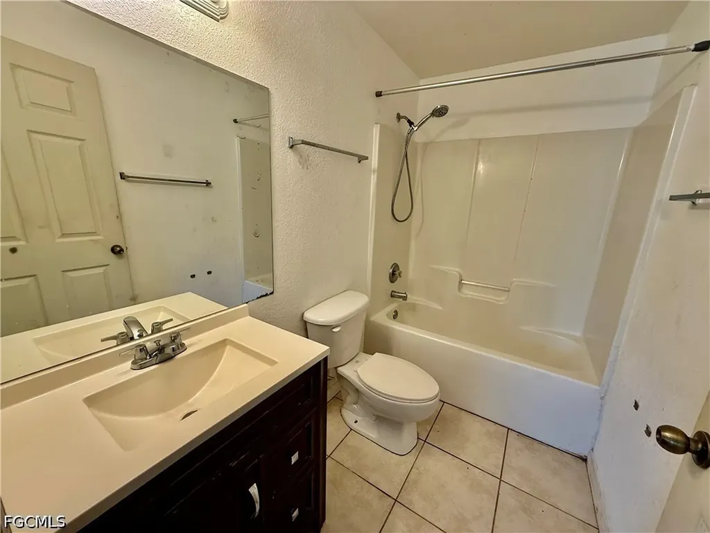 4718/4720 Golfview Boulevard Lehigh Acres FL 33973