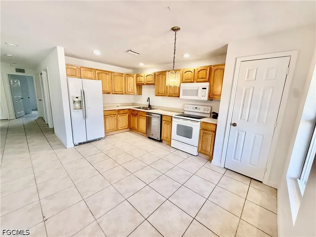 4718/4720 Golfview Boulevard Lehigh Acres FL 33973