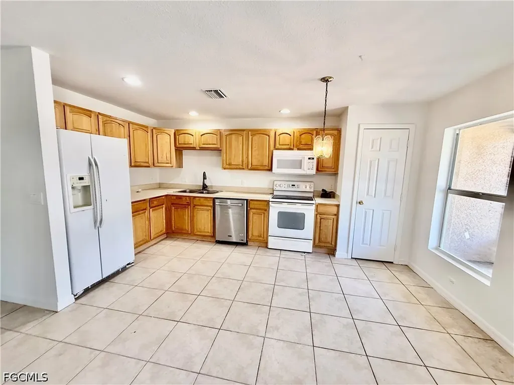 4718/4720 Golfview Boulevard Lehigh Acres FL 33973