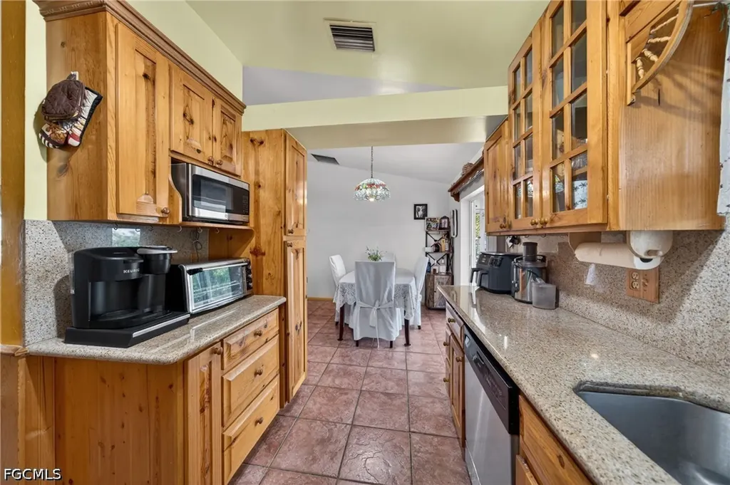 1017 NW 15th Street Cape Coral FL 33993