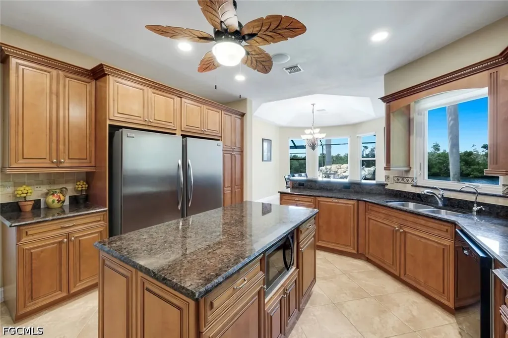 5332 SW 28th Place Cape Coral FL 33914
