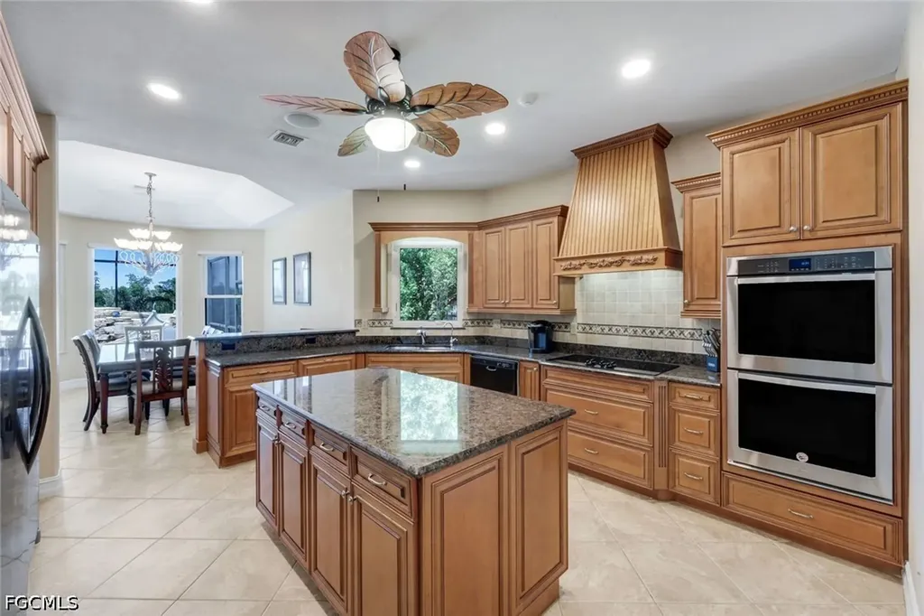 5332 SW 28th Place Cape Coral FL 33914