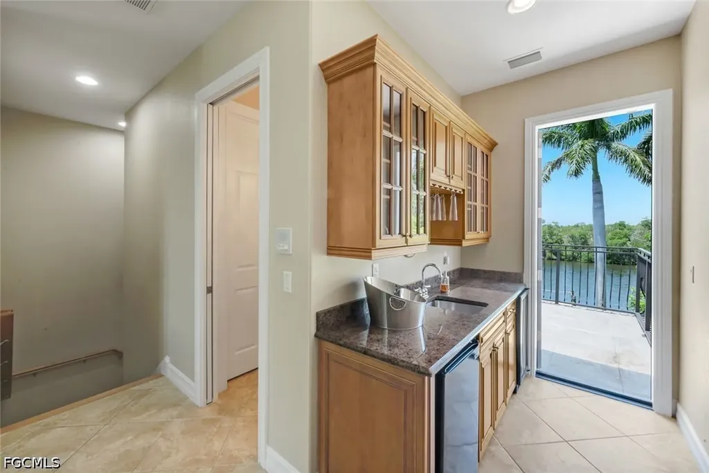 5332 SW 28th Place Cape Coral FL 33914