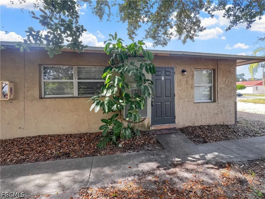 13037 1st Street Fort Myers FL 33905