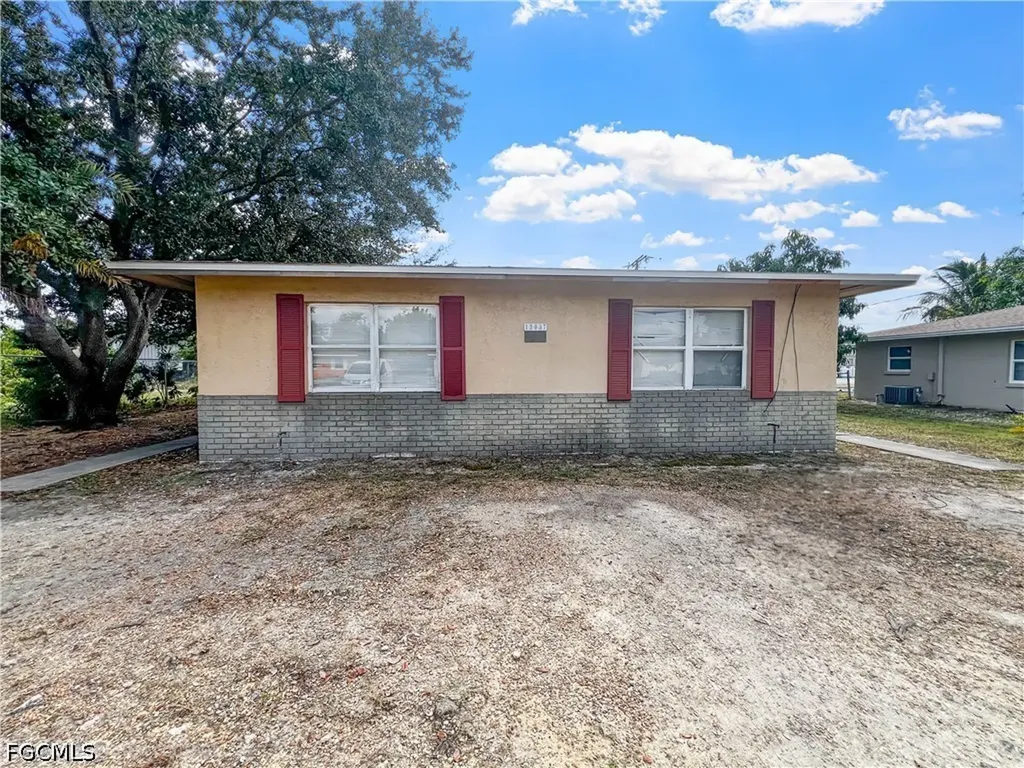 13037 1st Street Fort Myers FL 33905