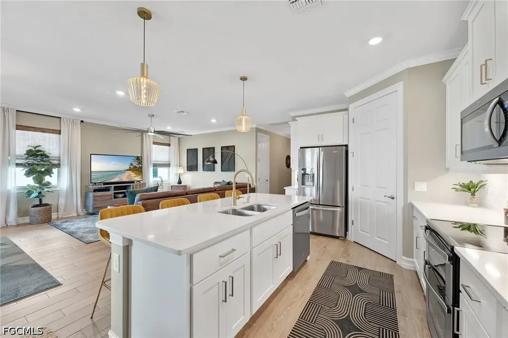 16711 Elkhorn Coral Drive North Fort Myers FL 33903