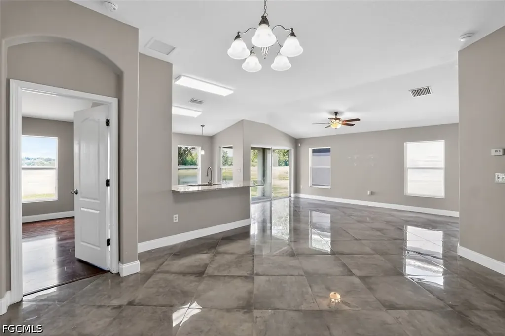 7513 Turtle View Drive Ruskin FL 33573
